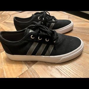 Addidas sneakers US 5.5, UK 5 tried on but not worn. no tags.